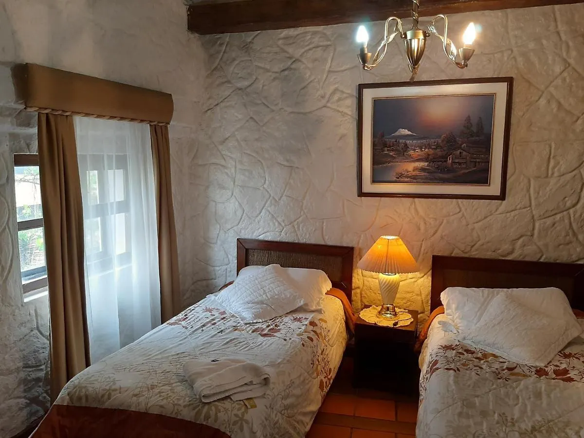 Hotel Quito Antiguo 0*,