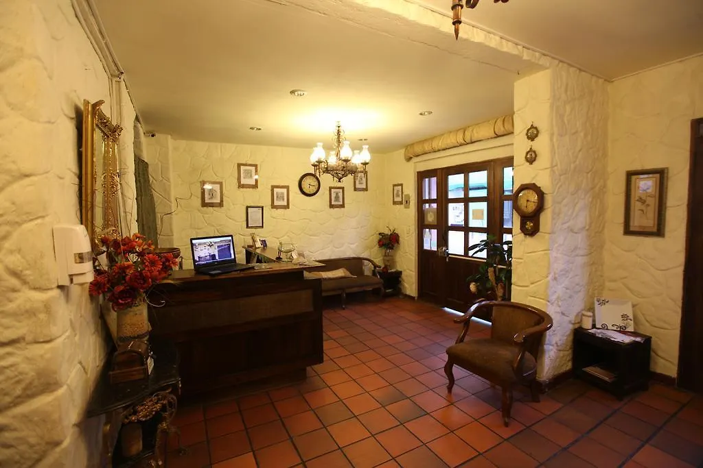 Hotel Quito Antiguo 0*,