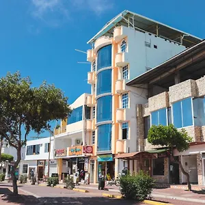 hotel-carliza.puertoayorahotels.com/