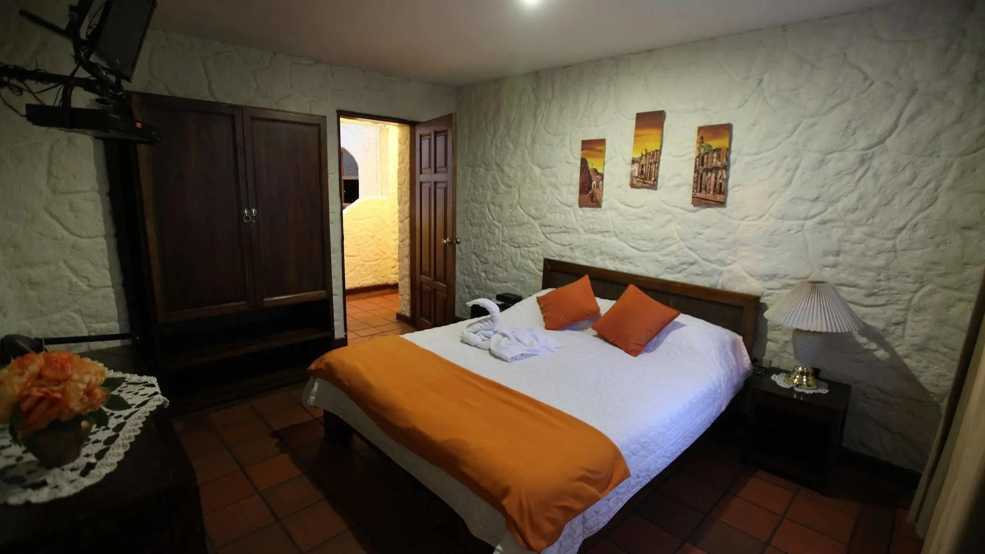 Hotel Quito Antiguo 0*,  Ecuador
